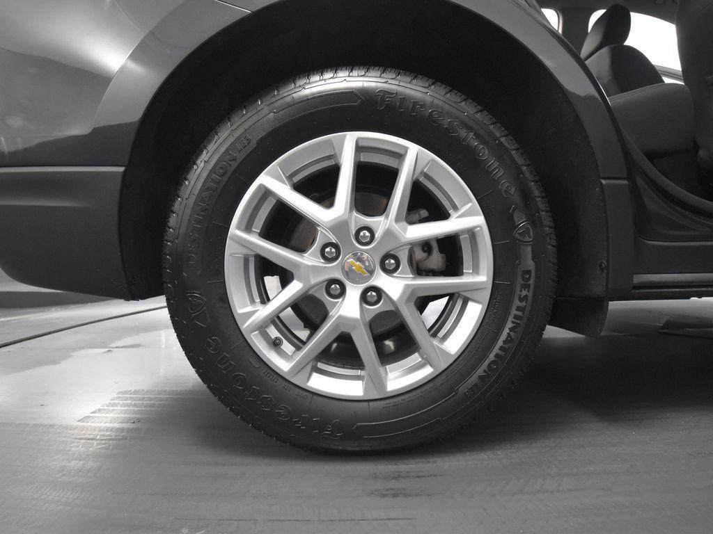 used 2022 Chevrolet Equinox car, priced at $17,393