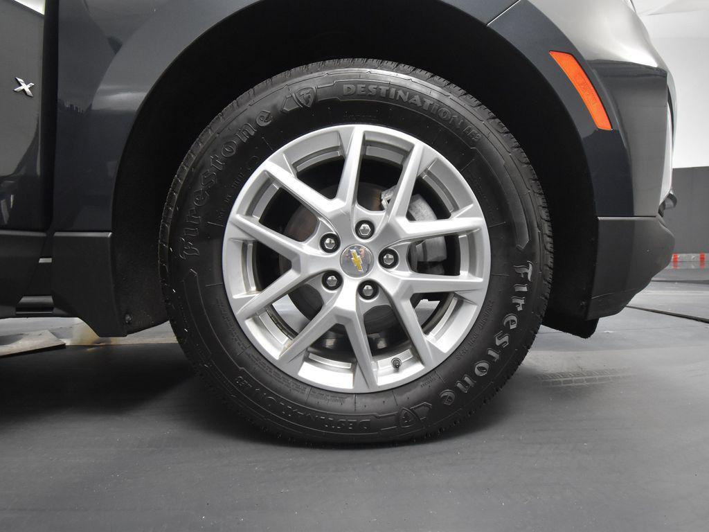 used 2022 Chevrolet Equinox car, priced at $17,393