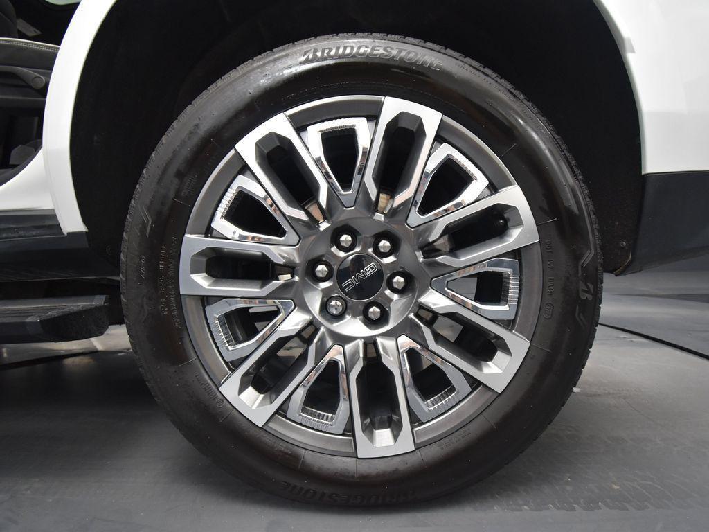 used 2023 GMC Yukon car, priced at $78,799