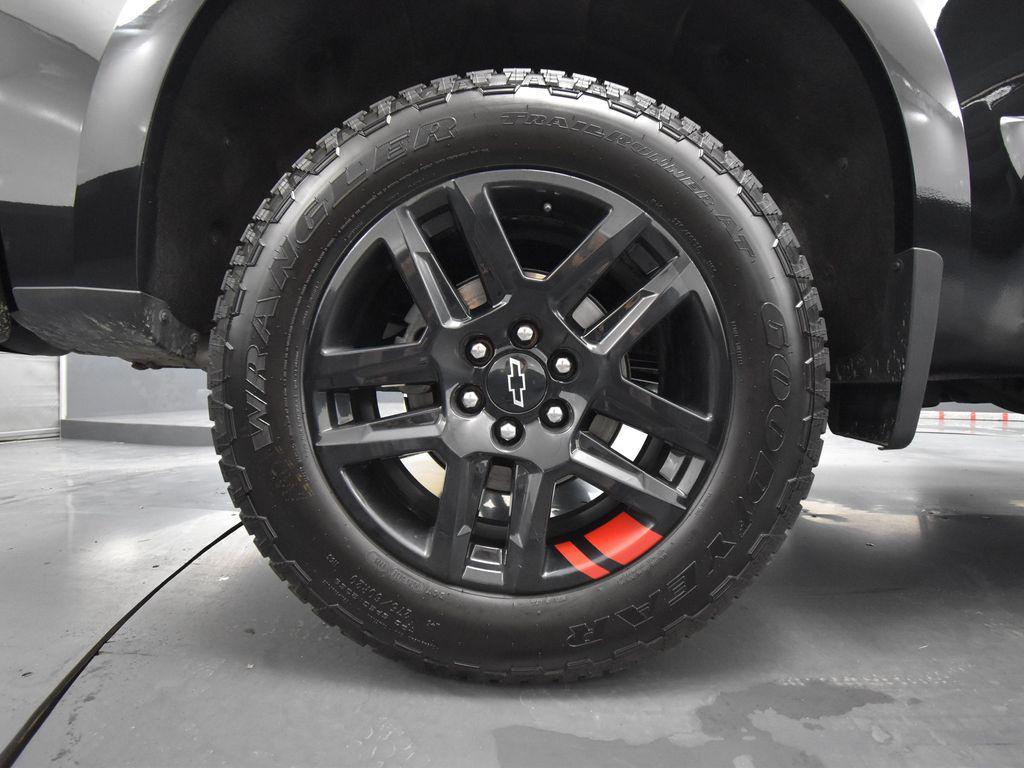 used 2025 Chevrolet Silverado 1500 car, priced at $51,293