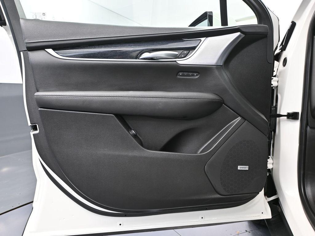 used 2024 Cadillac XT5 car, priced at $32,593