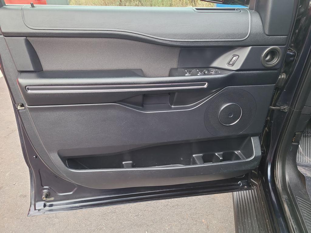 used 2021 Ford Expedition car, priced at $23,393