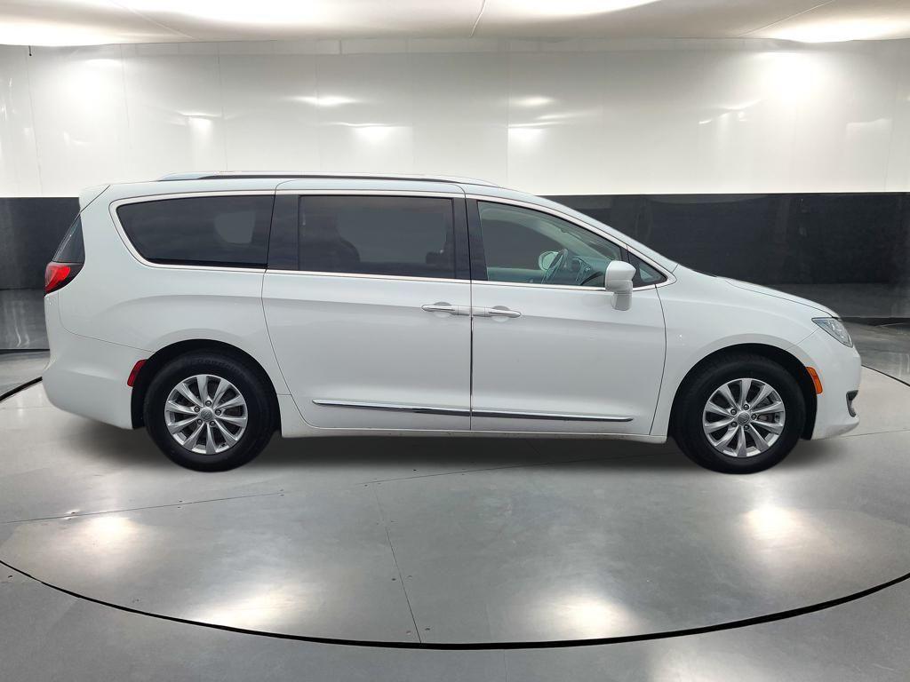 used 2018 Chrysler Pacifica car, priced at $14,693