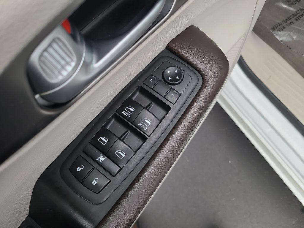 used 2018 Chrysler Pacifica car, priced at $14,693