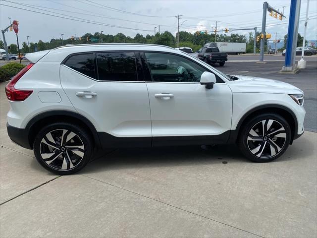 new 2025 Volvo XC40 car, priced at $52,215