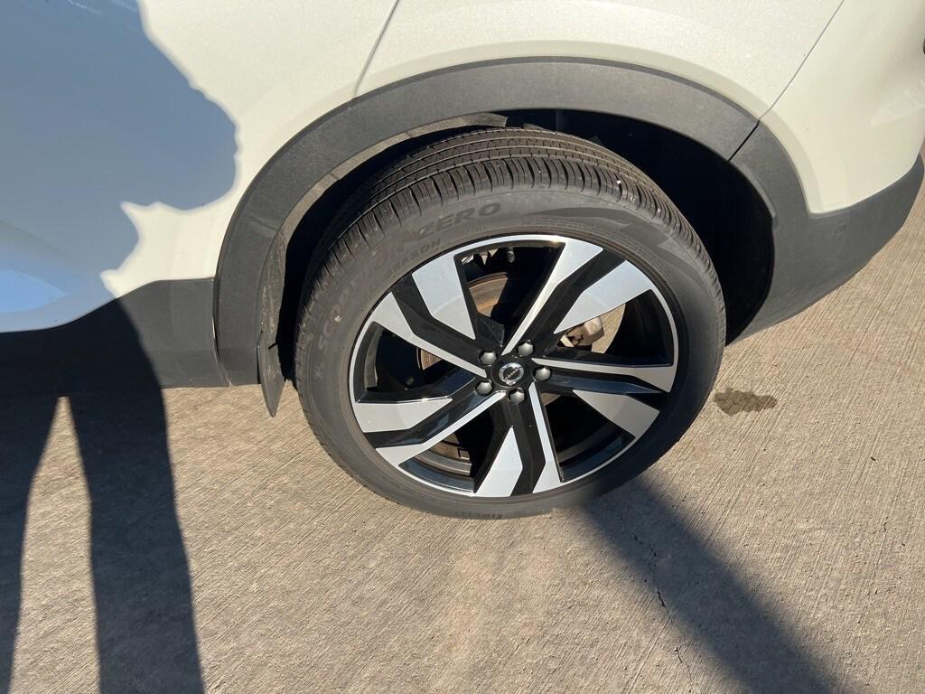 used 2025 Volvo XC40 car, priced at $33,428