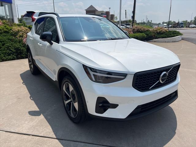 new 2025 Volvo XC40 car, priced at $48,335