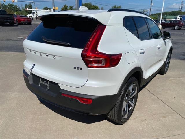 new 2025 Volvo XC40 car, priced at $49,565