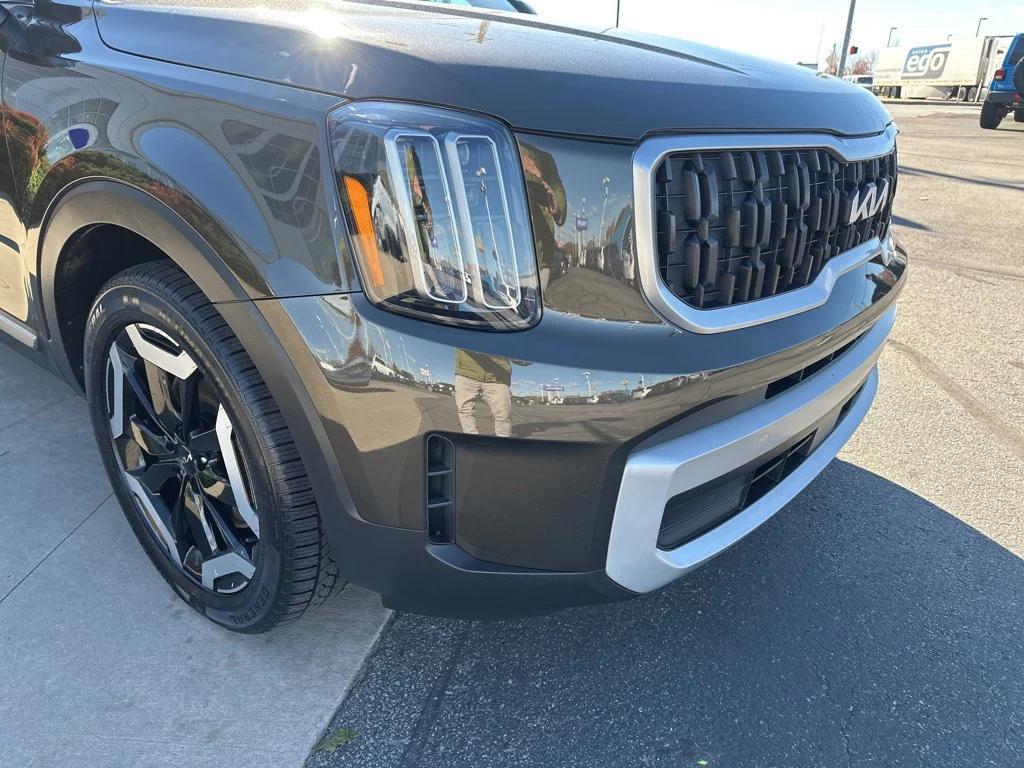 used 2024 Kia Telluride car, priced at $35,642