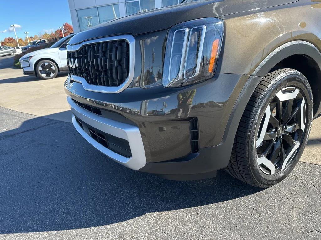 used 2024 Kia Telluride car, priced at $35,642