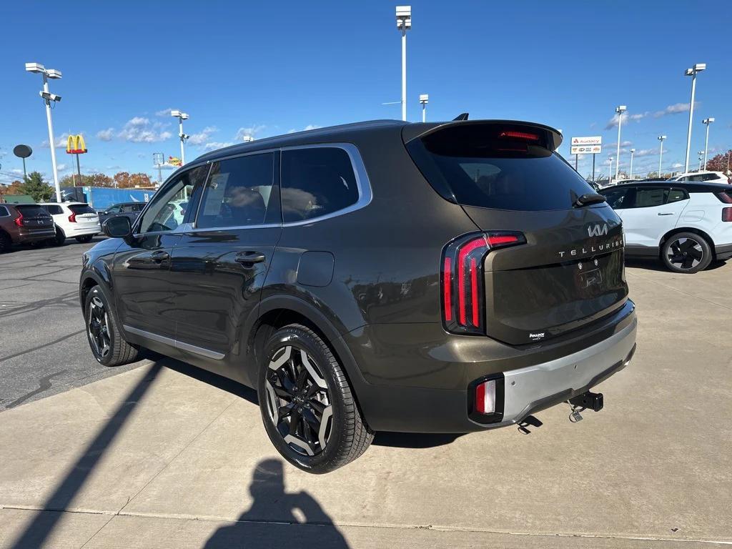 used 2024 Kia Telluride car, priced at $35,642