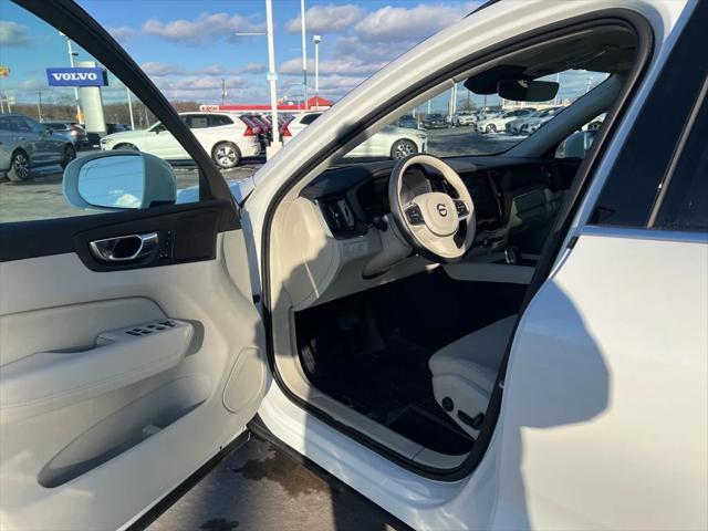 used 2022 Volvo XC60 car, priced at $36,672