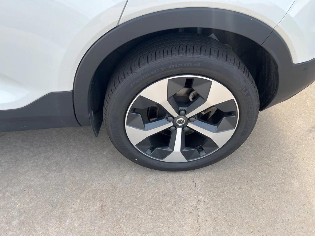 used 2025 Volvo XC40 car, priced at $34,995