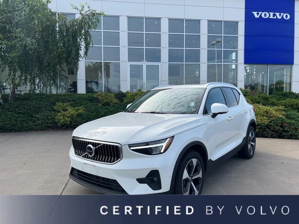 used 2025 Volvo XC40 car, priced at $34,995
