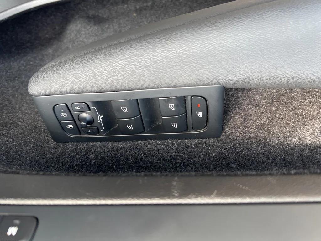 used 2025 Volvo XC40 car, priced at $34,995