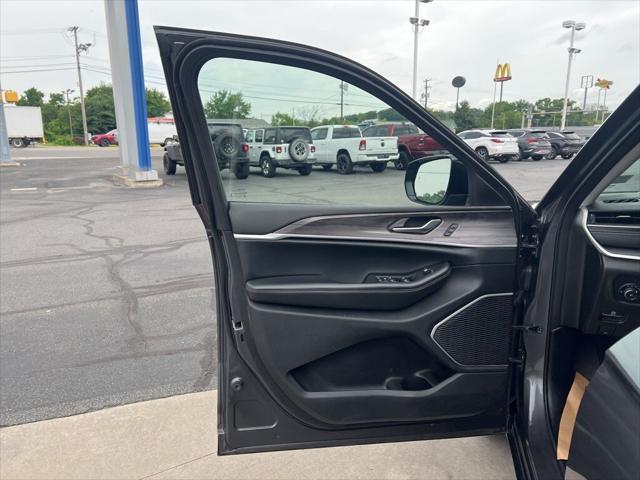 used 2021 Jeep Grand Cherokee L car, priced at $27,995