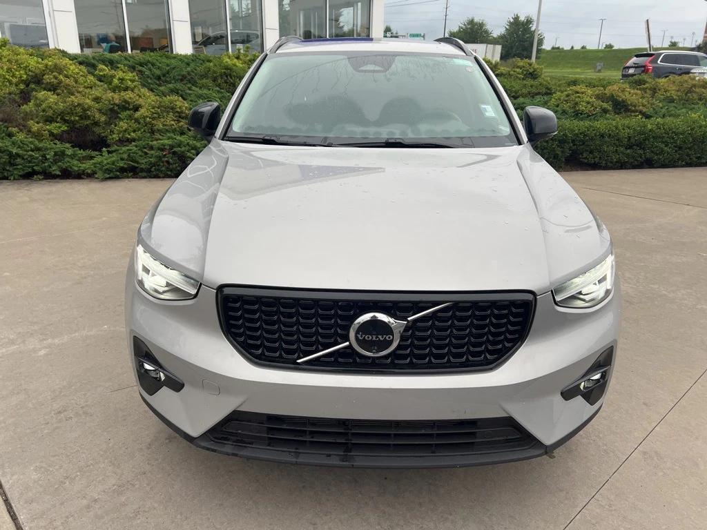 used 2025 Volvo XC40 car, priced at $35,995