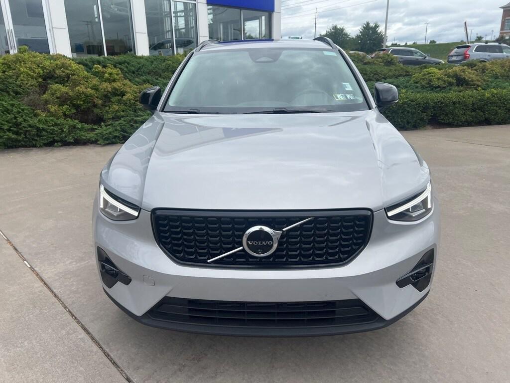 used 2025 Volvo XC40 car, priced at $33,995