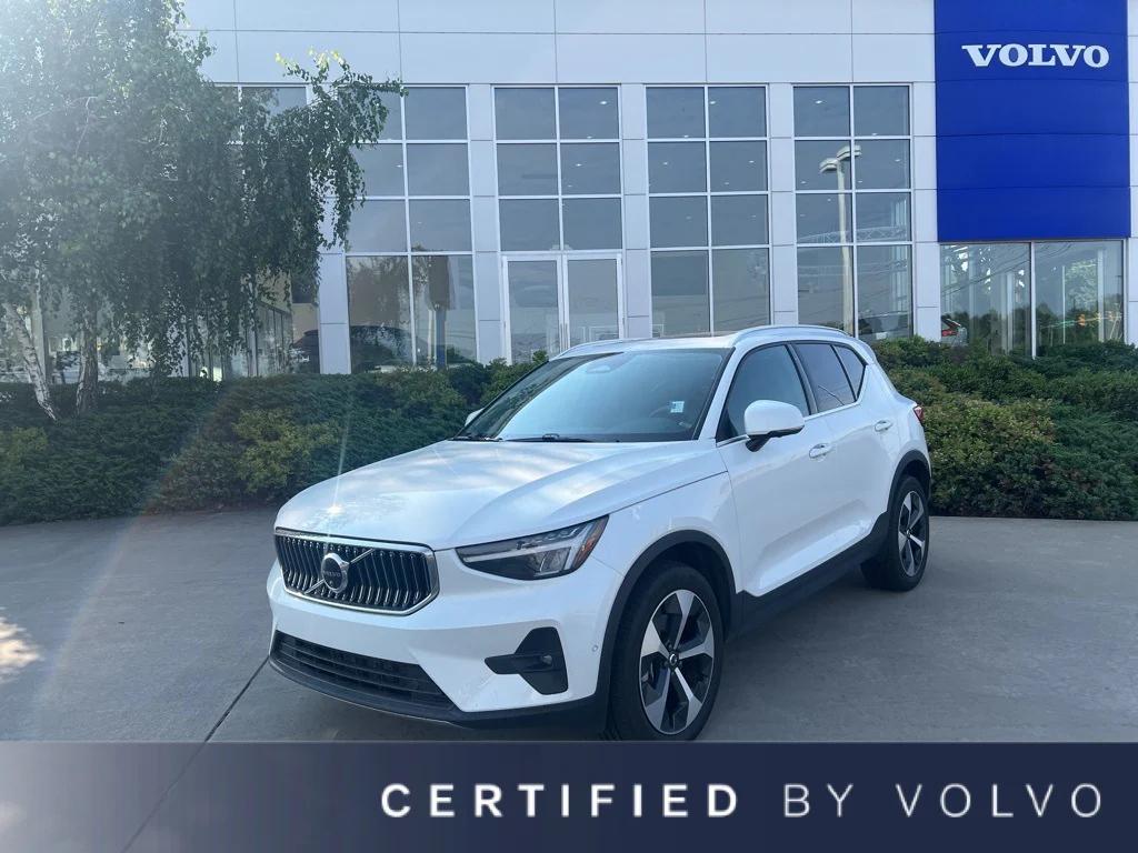 used 2025 Volvo XC40 car, priced at $33,995