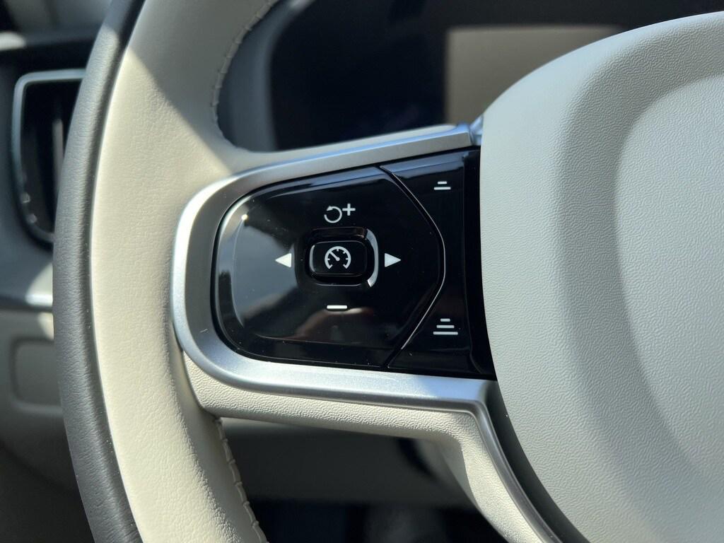 new 2025 Volvo XC60 Plug-In Hybrid car, priced at $62,260