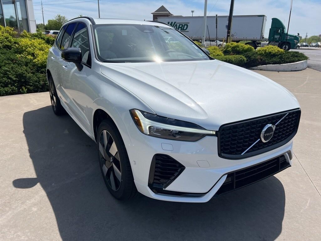 new 2025 Volvo XC60 Plug-In Hybrid car, priced at $62,260