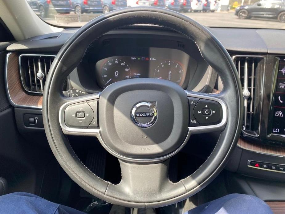 used 2021 Volvo XC60 car, priced at $35,255