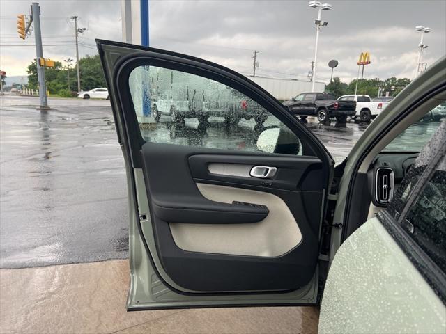 used 2025 Volvo XC40 car, priced at $43,424