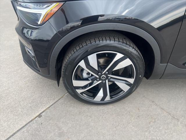 new 2025 Volvo XC40 car, priced at $52,235