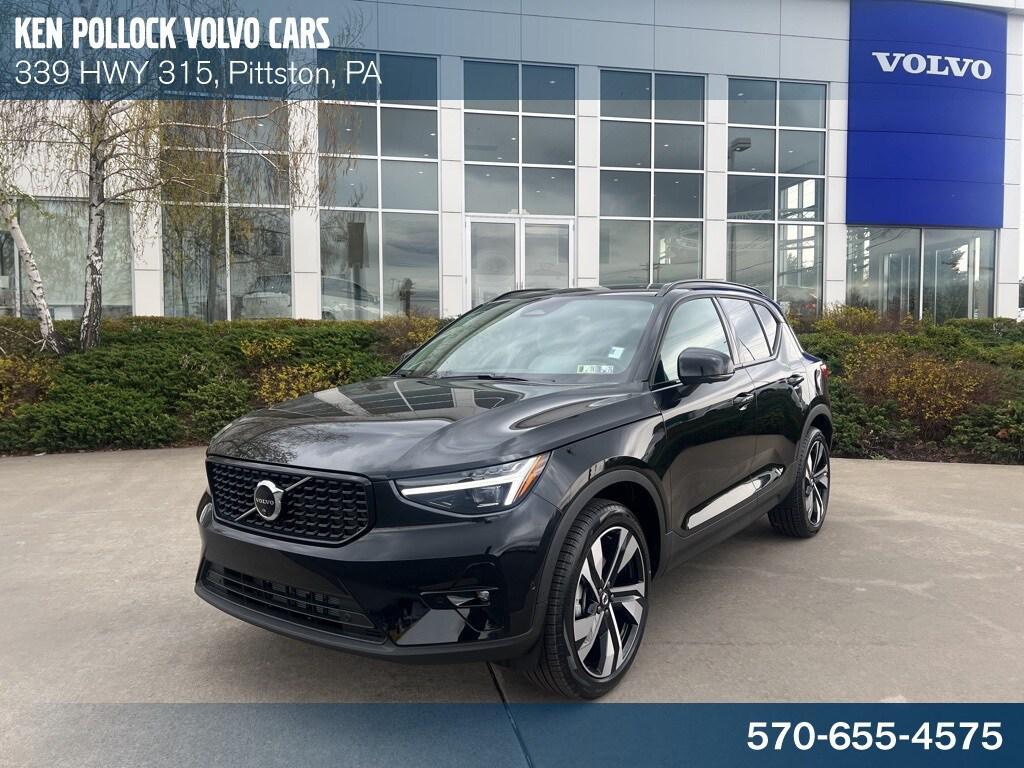 new 2025 Volvo XC40 car, priced at $50,235