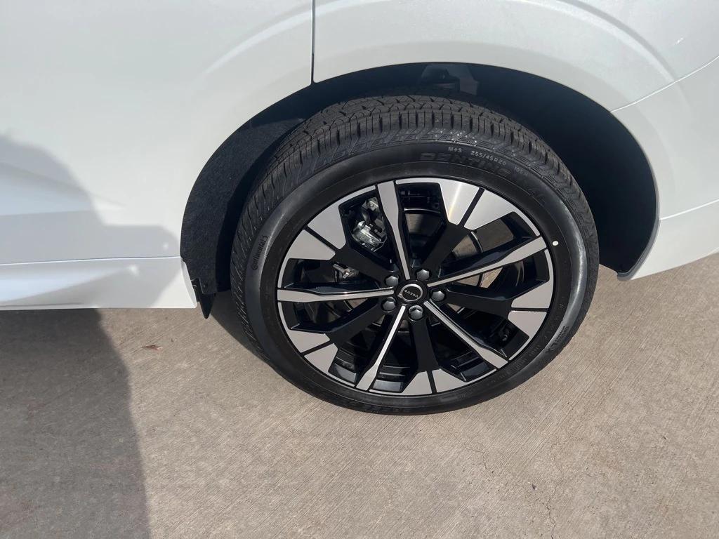 new 2026 Volvo XC60 car, priced at $57,985