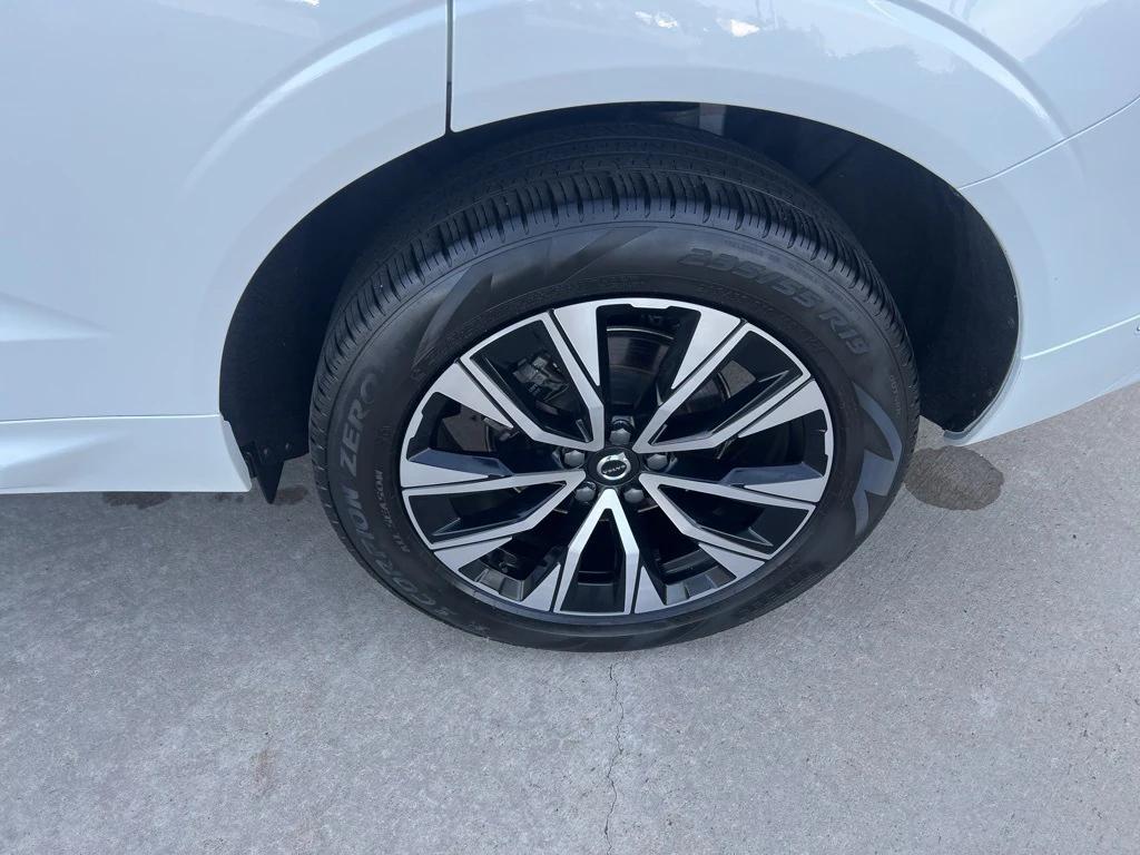 used 2024 Volvo XC60 car, priced at $41,989