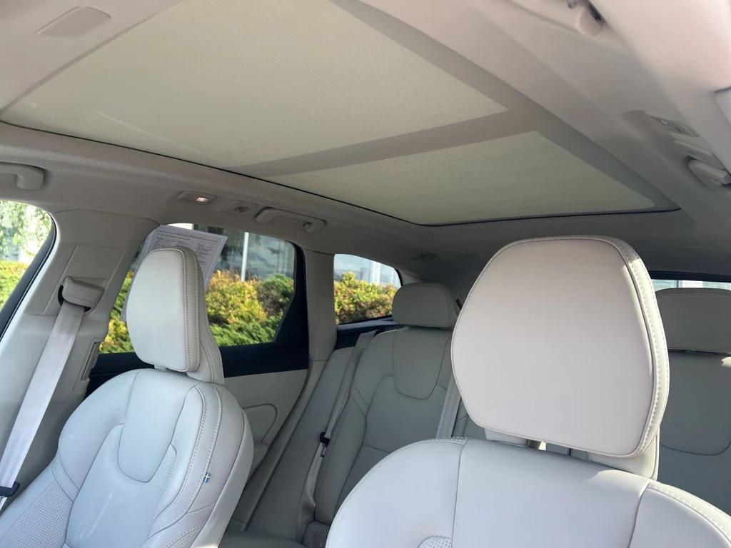 used 2022 Volvo XC60 car, priced at $37,995