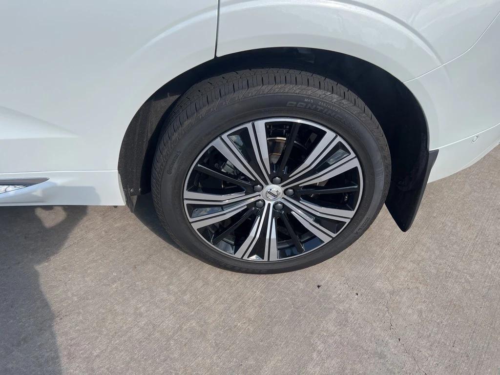 used 2022 Volvo XC60 car, priced at $37,995
