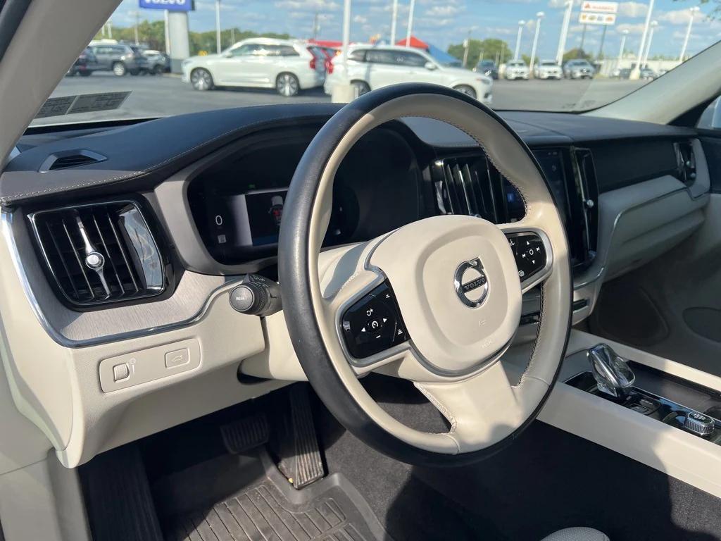 used 2022 Volvo XC60 car, priced at $37,995