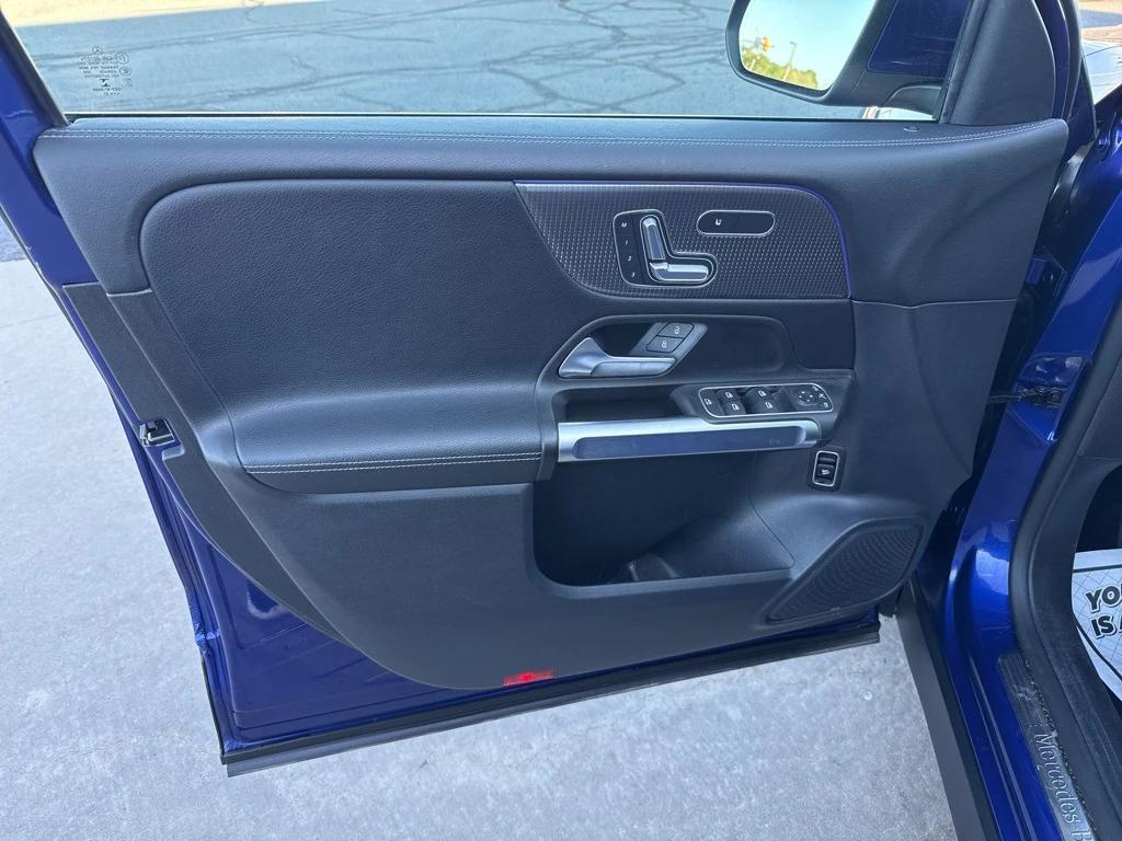 used 2021 Mercedes-Benz GLB 250 car, priced at $26,995
