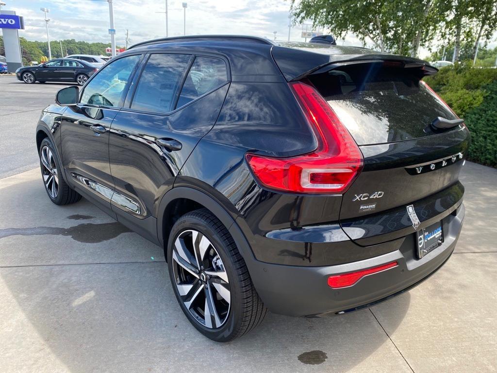 new 2025 Volvo XC40 car, priced at $51,040