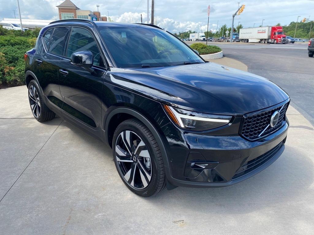 new 2025 Volvo XC40 car, priced at $51,040