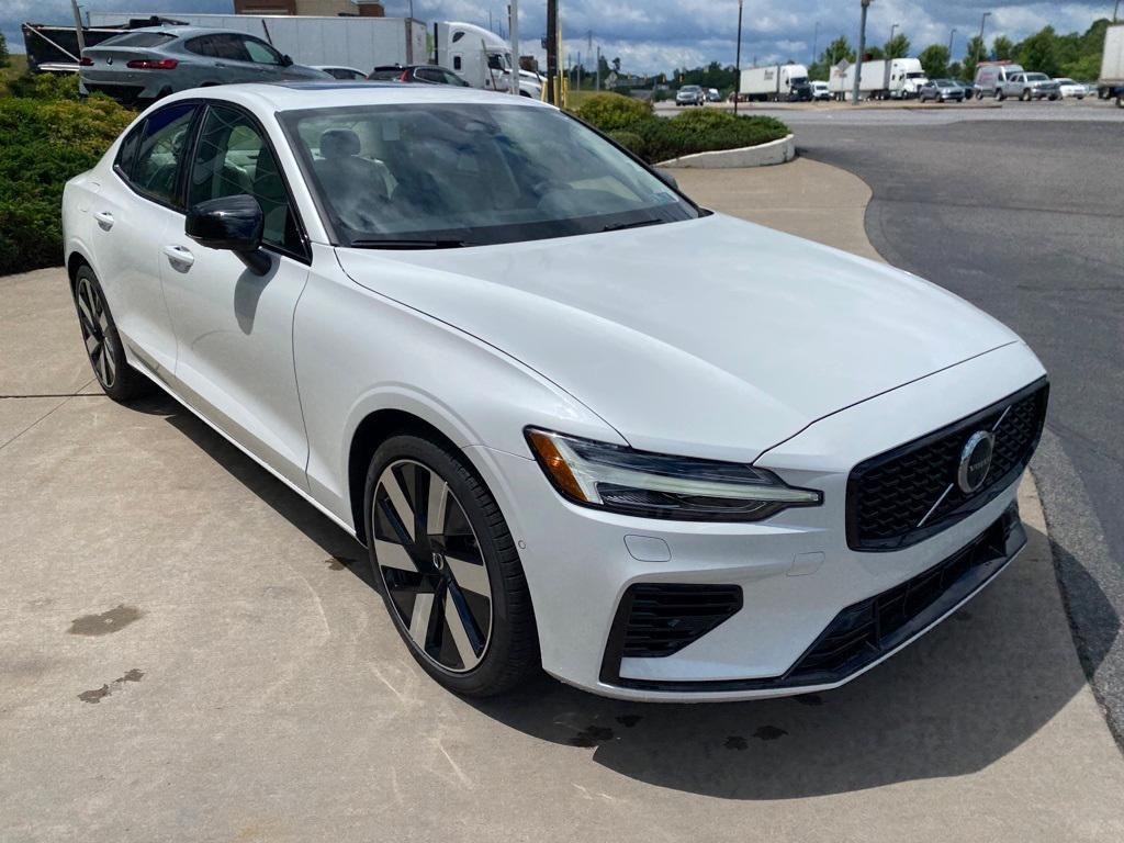 new 2024 Volvo S60 Recharge Plug-In Hybrid car, priced at $54,075