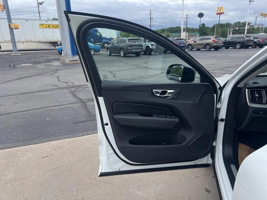 used 2025 Volvo XC60 car, priced at $43,995