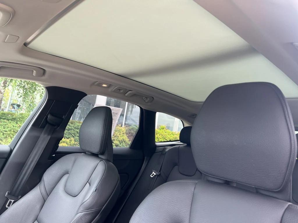used 2025 Volvo XC60 car, priced at $43,995