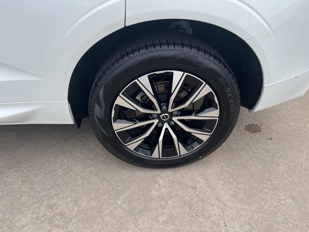 used 2025 Volvo XC60 car, priced at $43,995