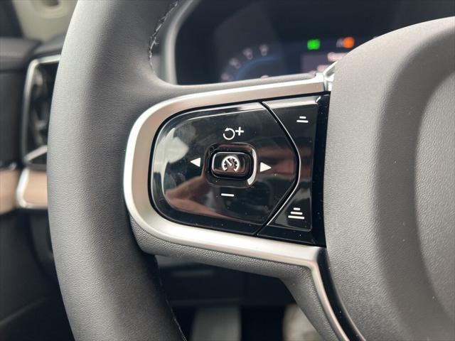 new 2025 Volvo XC90 car, priced at $69,245