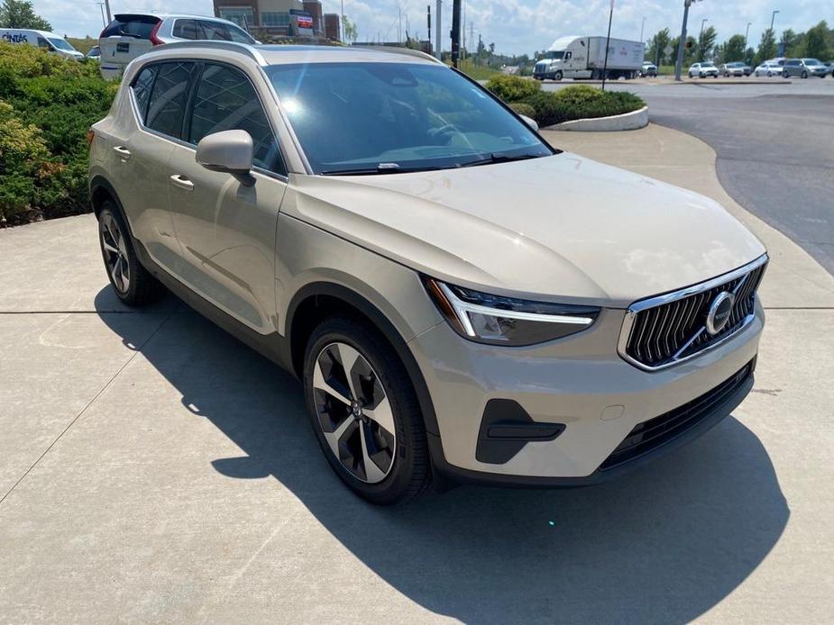 new 2025 Volvo XC40 car, priced at $43,465