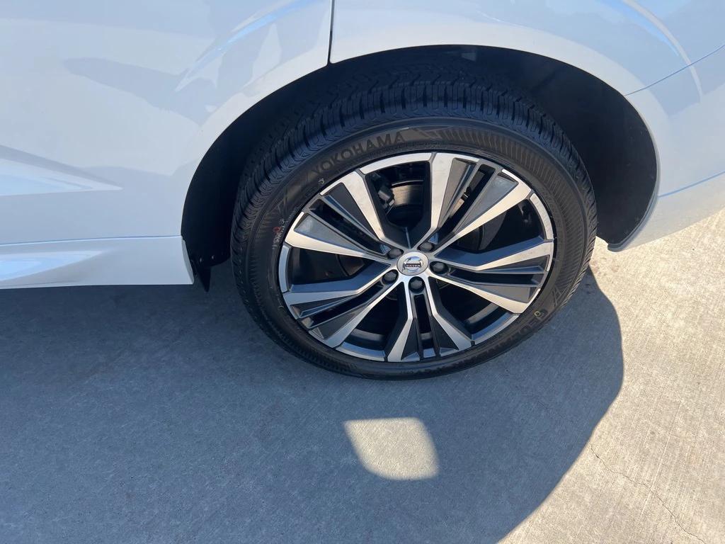 used 2022 Volvo XC60 car, priced at $33,643