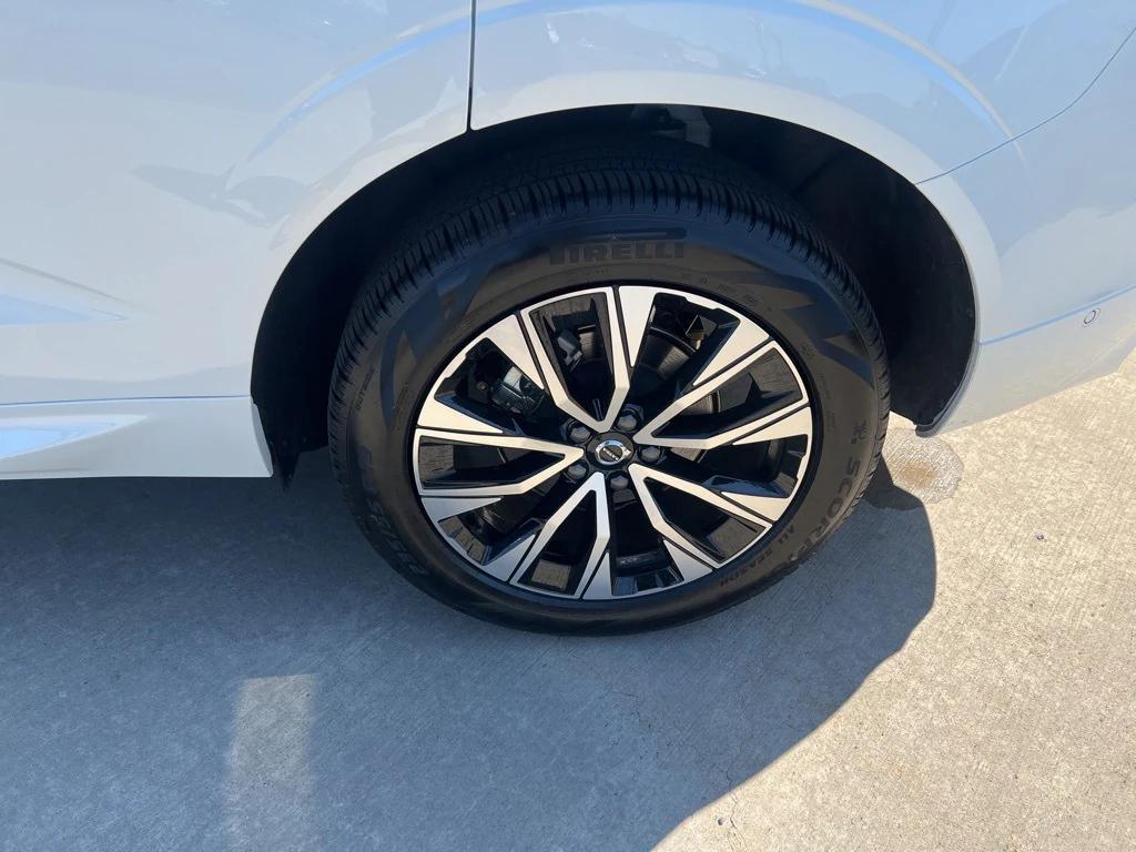 used 2025 Volvo XC60 car, priced at $42,495