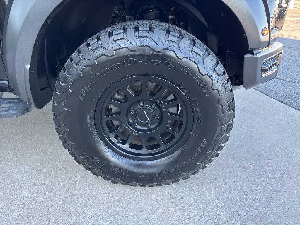 used 2019 Ford F-150 car, priced at $43,995