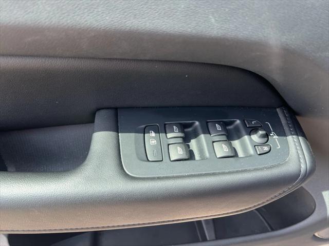 used 2023 Volvo XC60 car, priced at $41,484