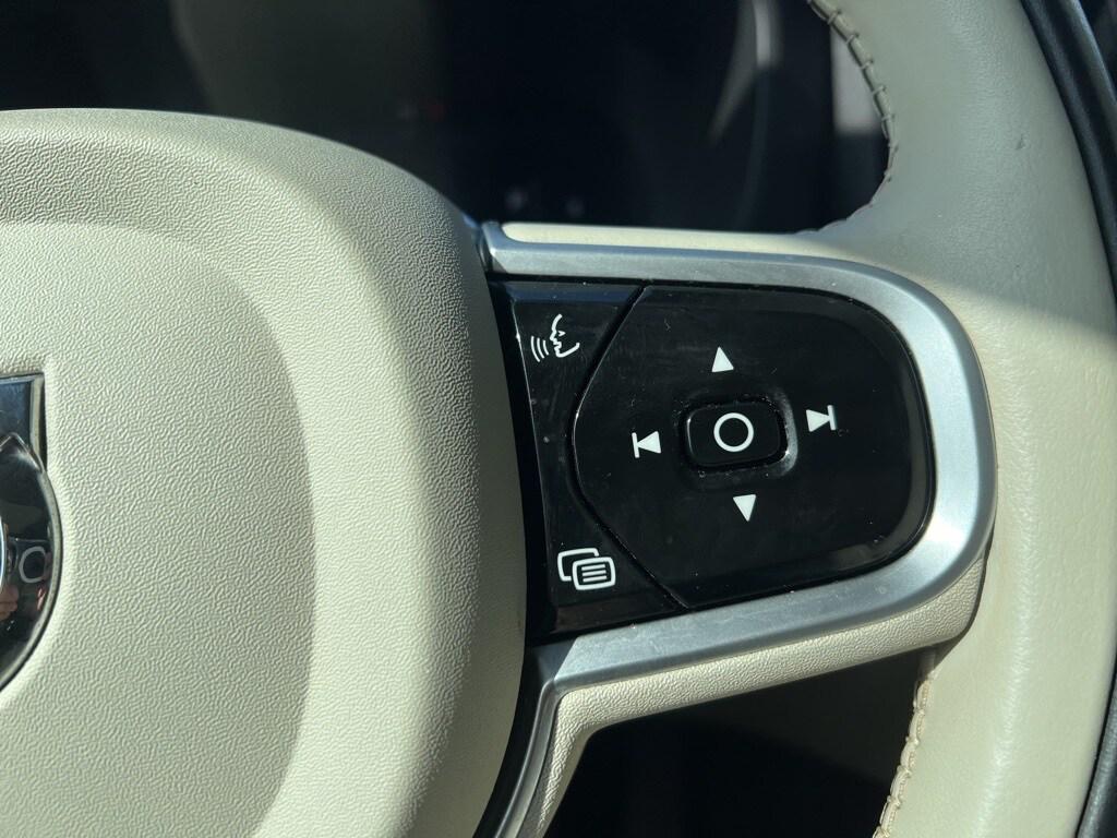 used 2023 Volvo XC60 car, priced at $30,995