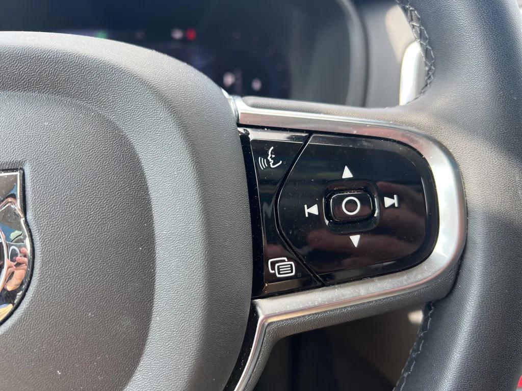 used 2024 Volvo XC90 car, priced at $46,995