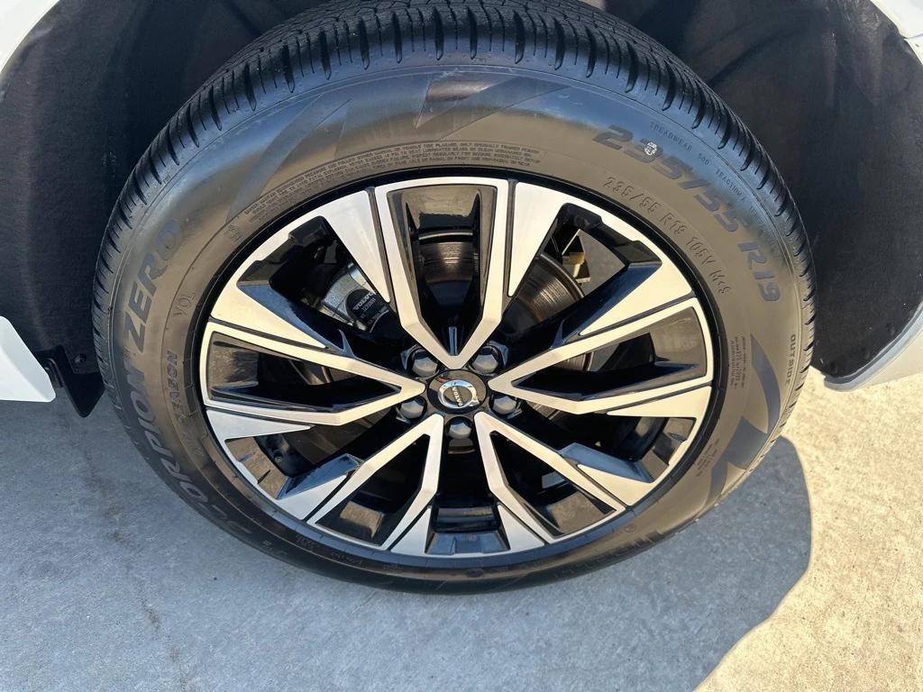used 2025 Volvo XC60 car, priced at $42,495